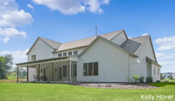 $2,100,000 | 402 Ottogan Hls Court, Byron Center, MI 49315