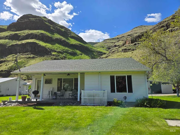 $520,000 | 17082 Snake River Road, Asotin, WA 99402