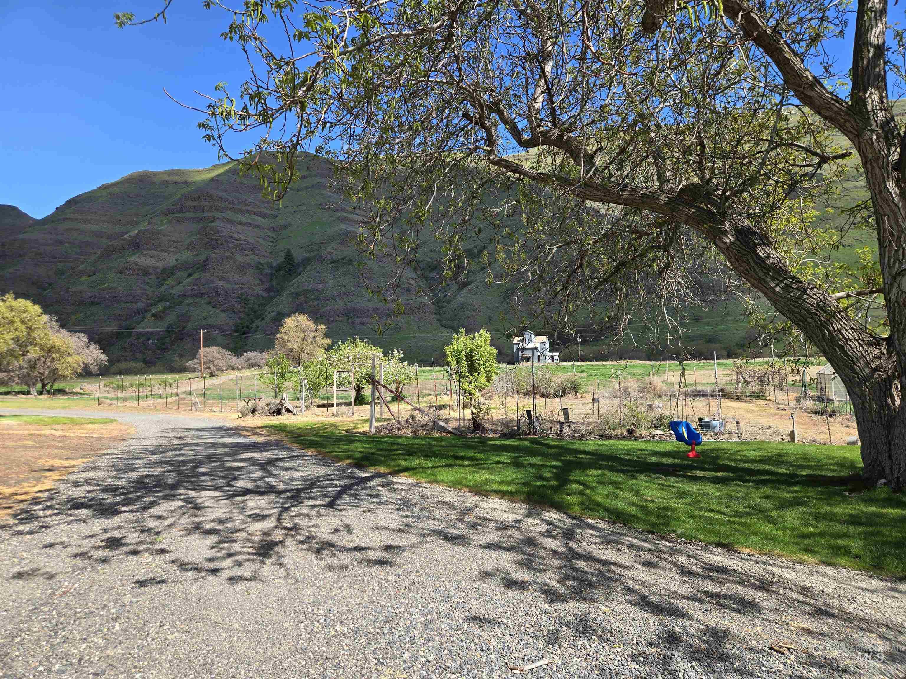 17082 Snake River Road Asotin, WA 99402 - Photo 18 of 31
