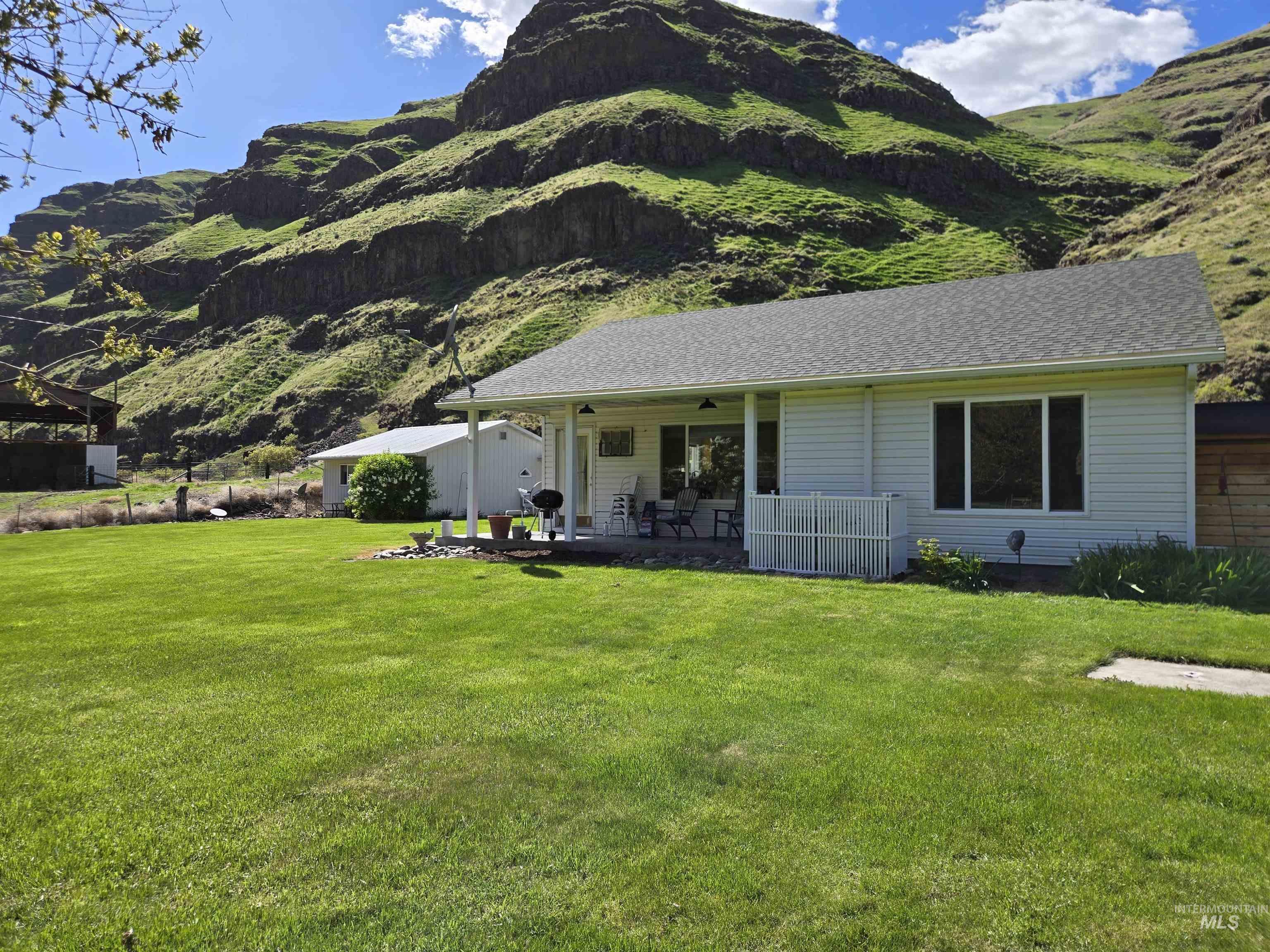 17082 Snake River Road Asotin, WA 99402 - Photo 23 of 31