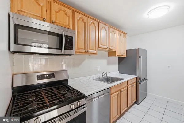 $275,000 | 12203 Academy Way, Unit 9, Rockville, MD 20852