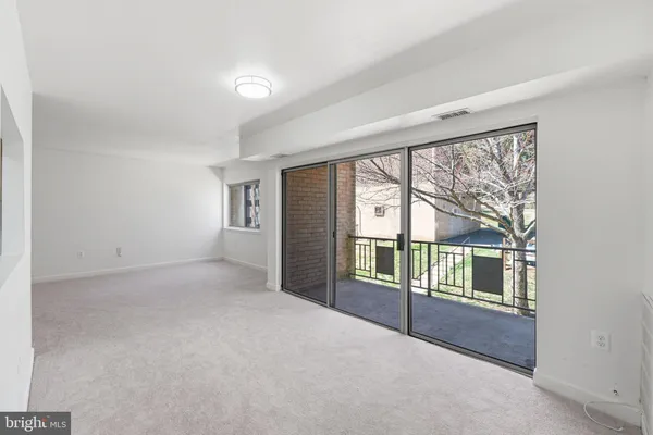 $275,000 | 12203 Academy Way, Unit 9, Rockville, MD 20852