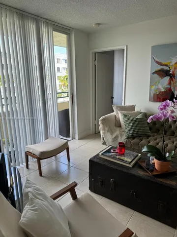 $280,000 | 8320 Northwest 8th Street, Unit 2313, Miami, FL 33126