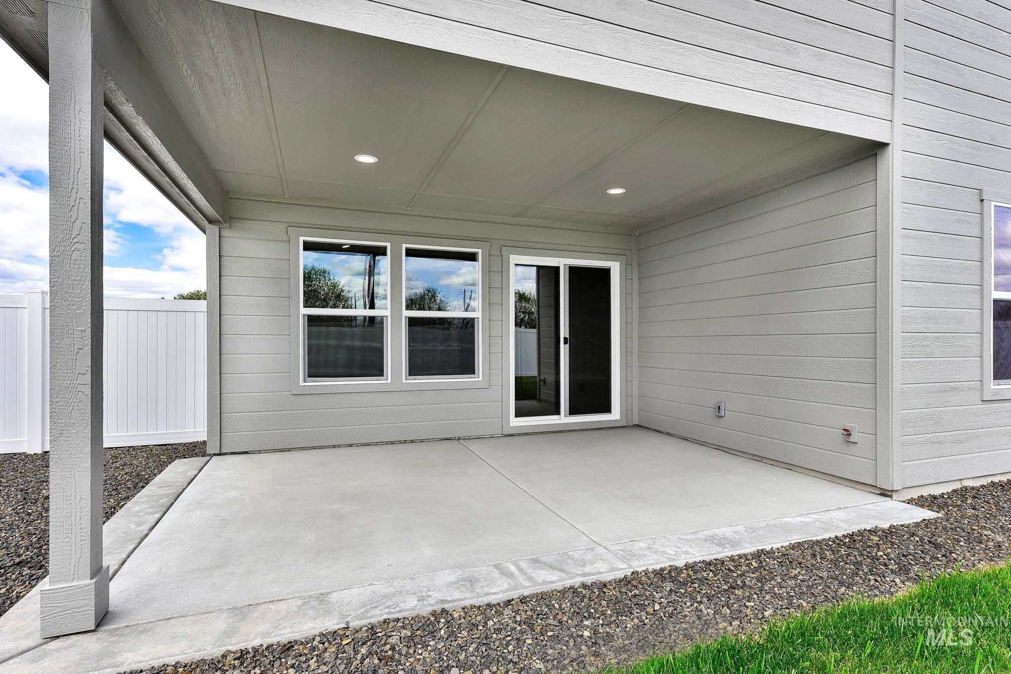 320 North 12th Parma, ID 83660 - Photo 14 of 34 Covered concrete patio featuring recessed lighting