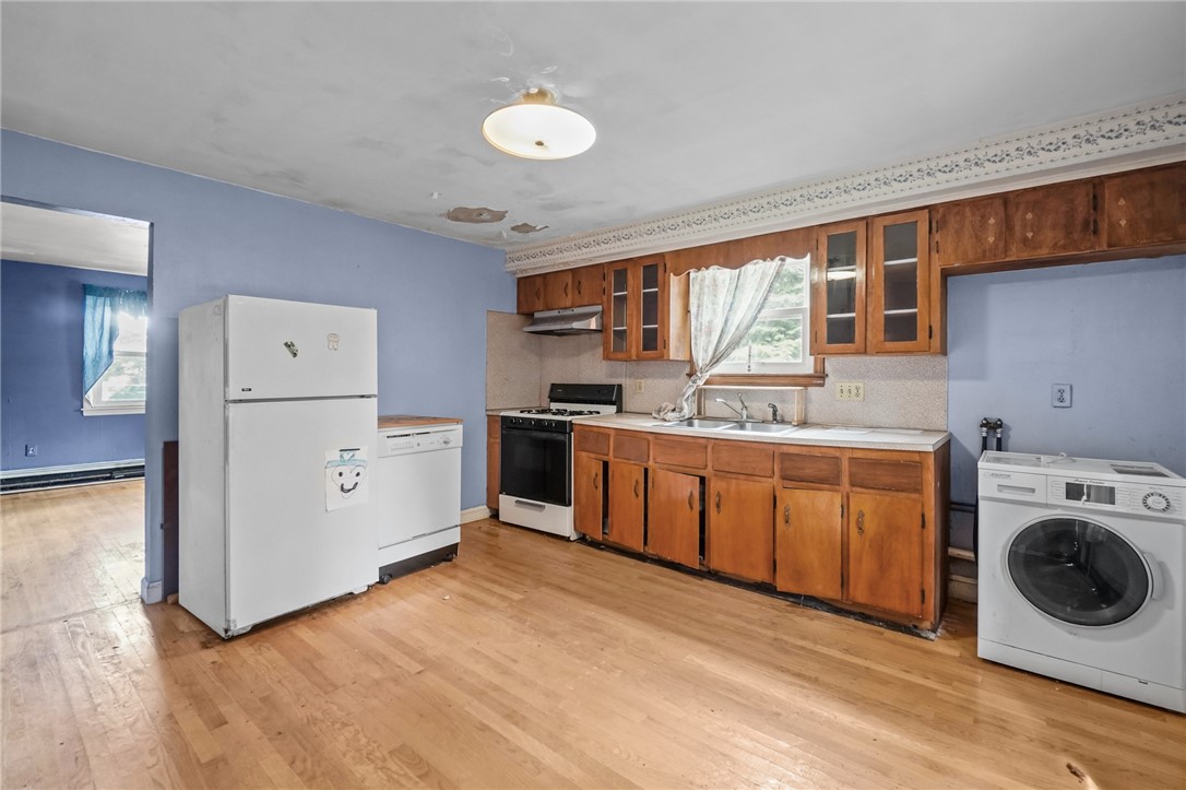 119 Rounds Avenue East Providence, RI 02915 - Photo 6 of 21