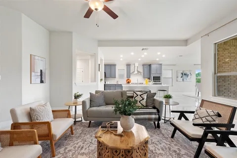 $599,500 | 1513 Hinterwald Street, Leander, TX 78641