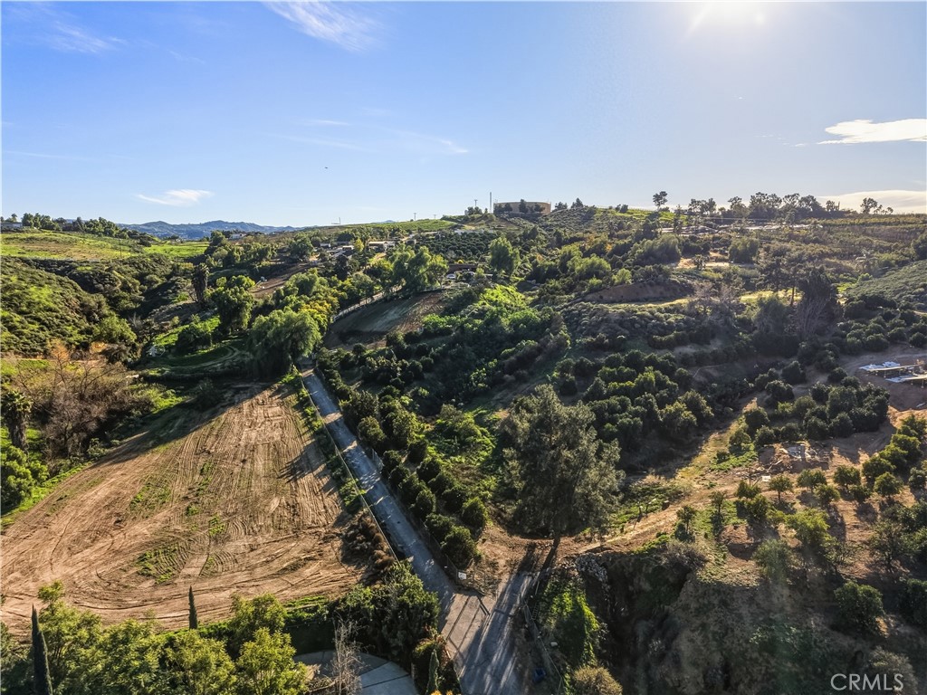 17575 Wicker Way Riverside, CA 92504 - Photo 11 of 32