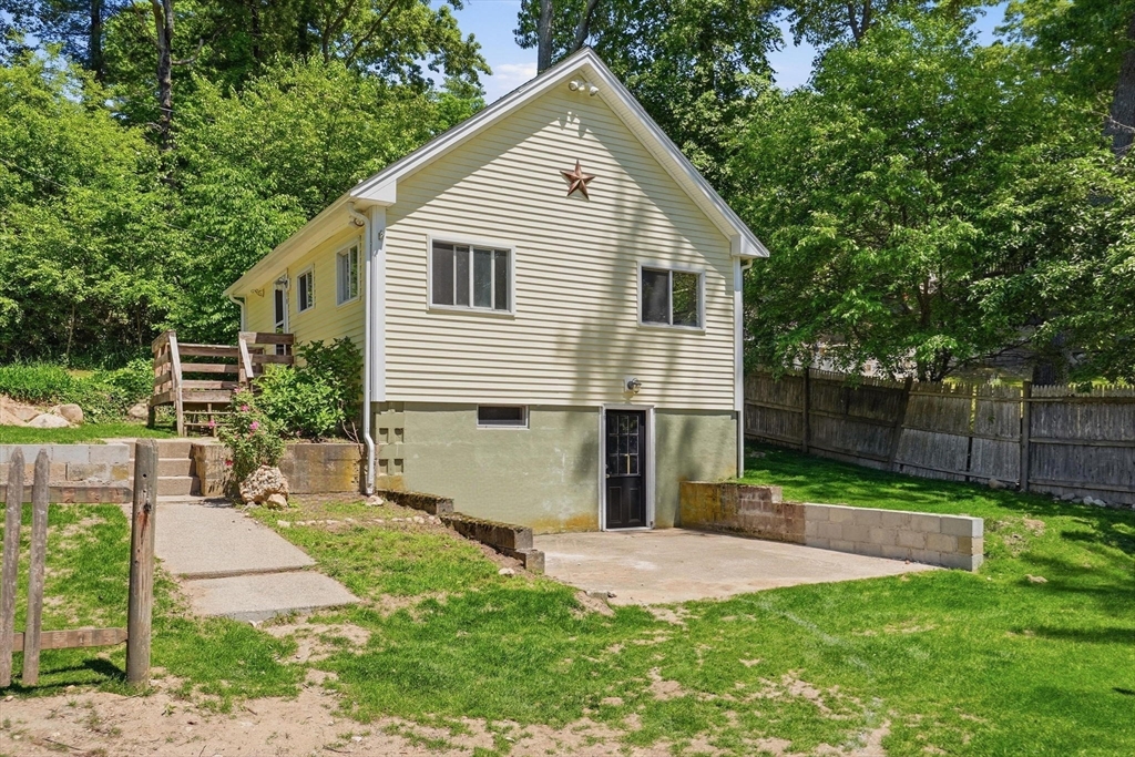 10 Fir Road Pembroke, MA 02359 - Photo 1 of 38