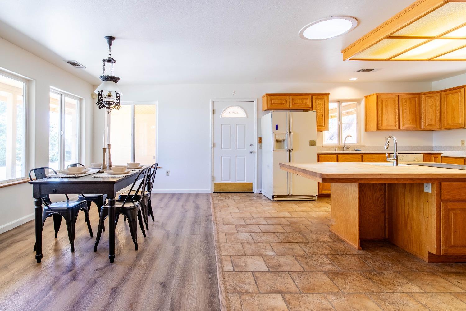 5033 West Whitlock Road Mariposa, CA 95338 - Photo 8 of 36 Gallery Image 8