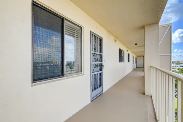 $4,000 | 14426 Amberly Lane, Unit 706, Delray Beach, FL 33446