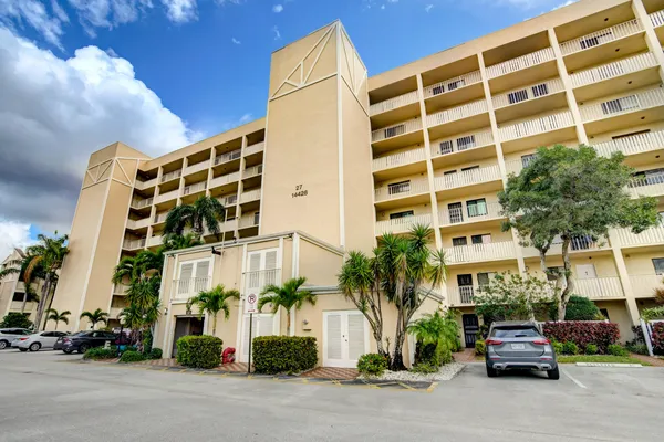 $4,000 | 14426 Amberly Lane, Unit 706, Delray Beach, FL 33446