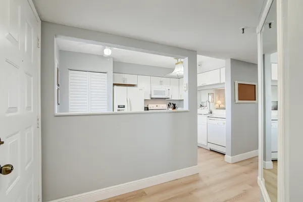 $4,000 | 14426 Amberly Lane, Unit 706, Delray Beach, FL 33446