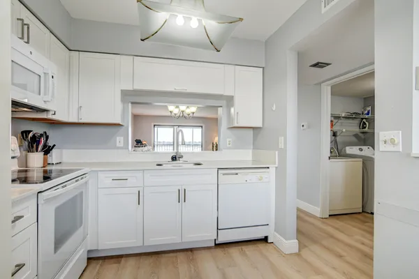 $4,000 | 14426 Amberly Lane, Unit 706, Delray Beach, FL 33446