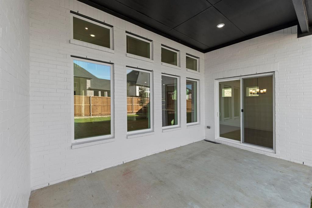 605 Bunchberry Street Justin, TX 76247 - Photo 26 of 28 25. 605 Bunchberry - Patio