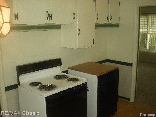 9896 Farmington Road Livonia, MI 48150 - Photo 9 of 22 DSCN5141