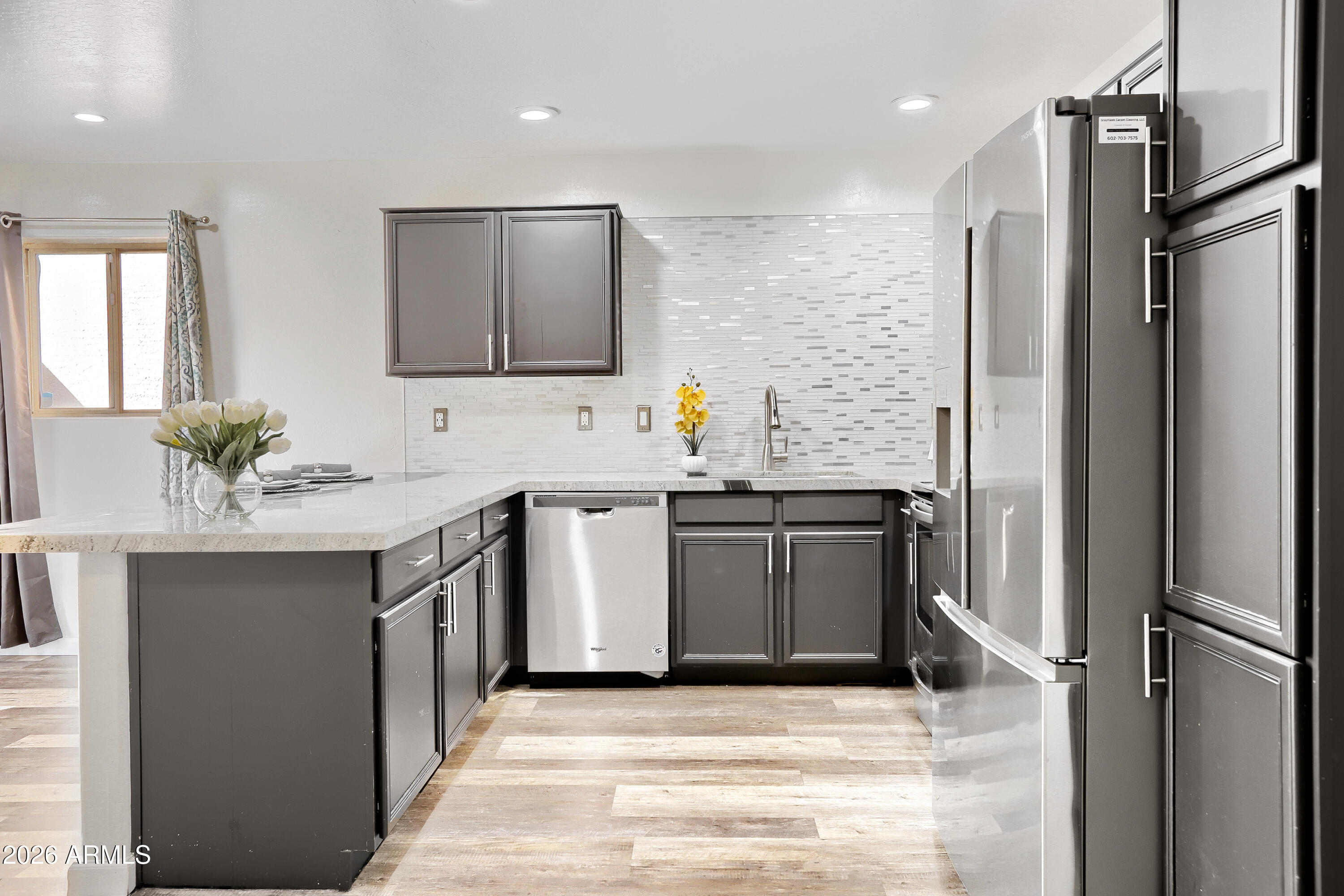 15634 North 29th Way Phoenix, AZ 85032 - Photo 11 of 33 10 Kitchen (2)