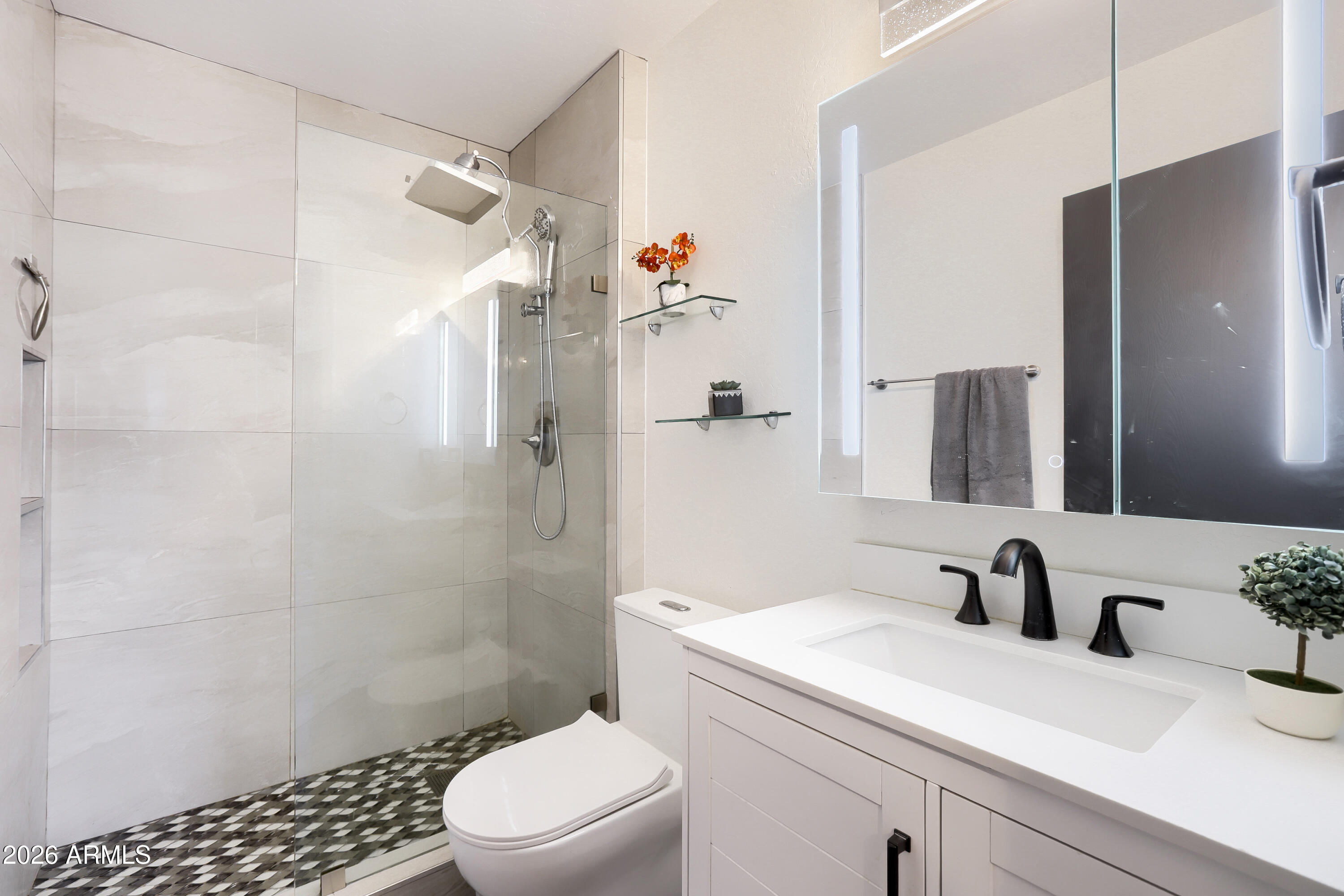 15634 North 29th Way Phoenix, AZ 85032 - Photo 23 of 33 23 Bathroom