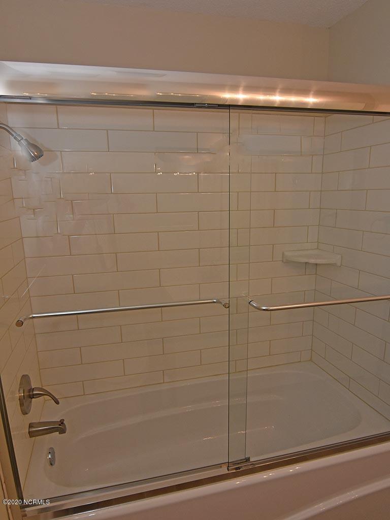 206 Spartan Road Wilmington, NC 28405 - Photo 14 of 22 Hall Bath 3