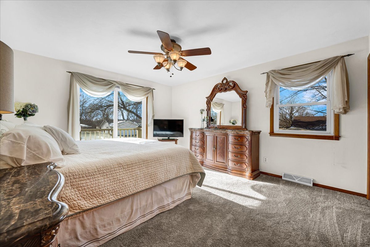 9 Linda Lane Normal, IL 61761 - Photo 15 of 54