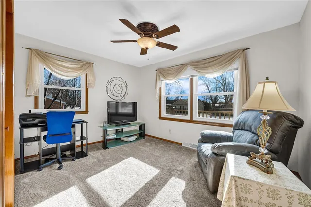 $299,900 | 9 Linda Lane, Normal, IL 61761