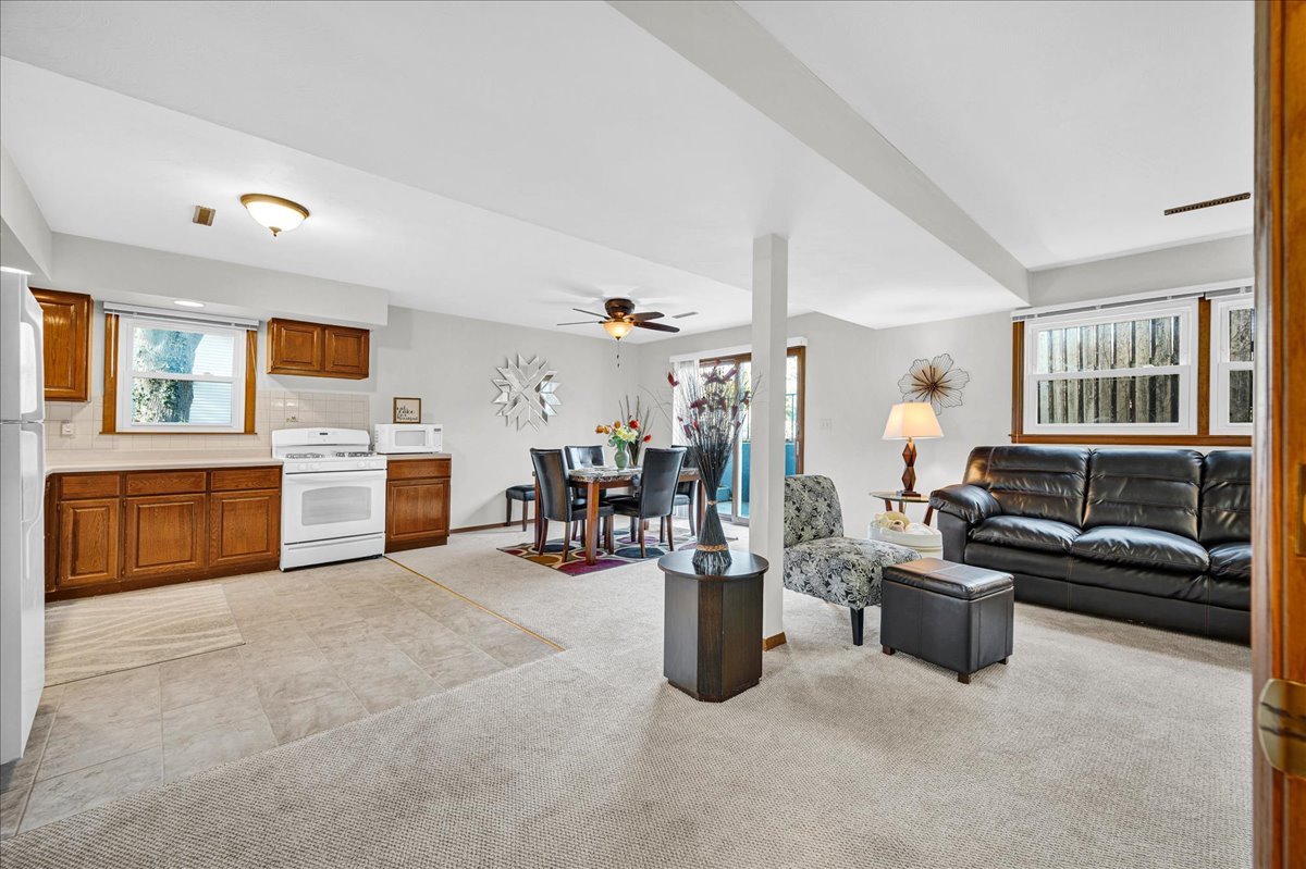 9 Linda Lane Normal, IL 61761 - Photo 21 of 54