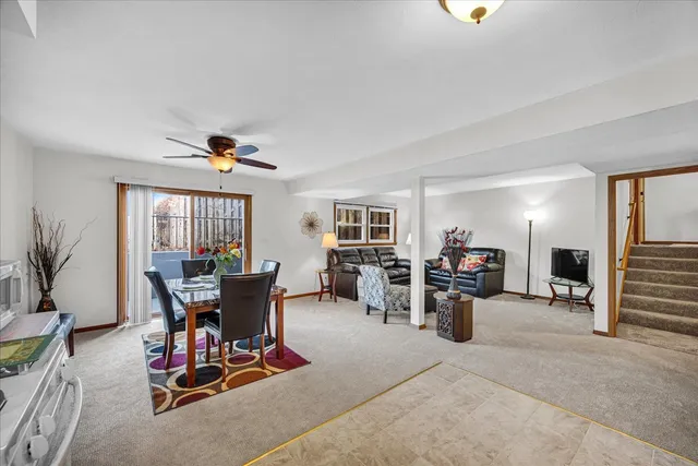 $299,900 | 9 Linda Lane, Normal, IL 61761