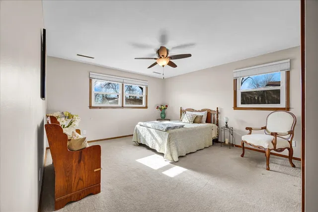 $299,900 | 9 Linda Lane, Normal, IL 61761