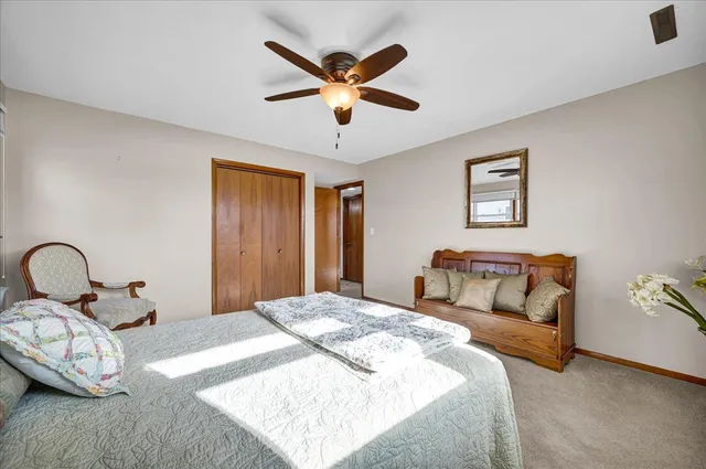 $299,900 | 9 Linda Lane, Normal, IL 61761