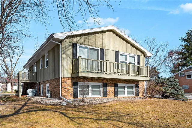 $299,900 | 9 Linda Lane, Normal, IL 61761