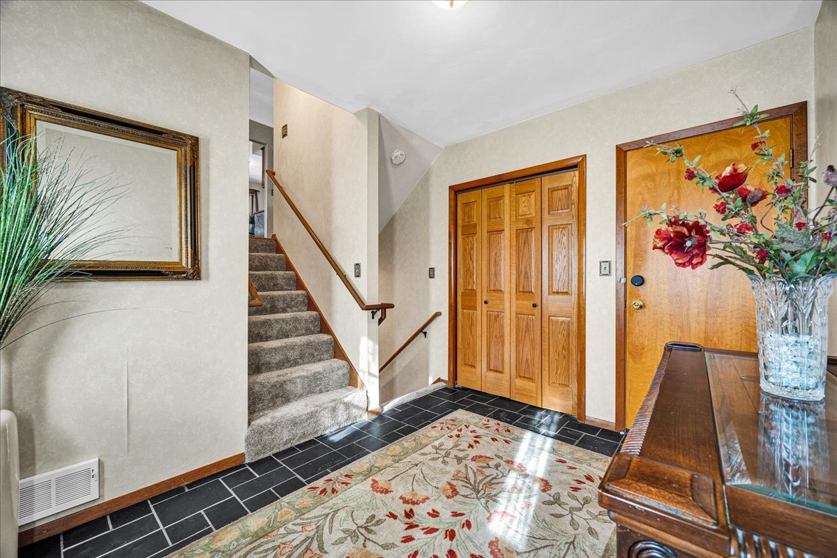 9 Linda Lane Normal, IL 61761 - Photo 5 of 54