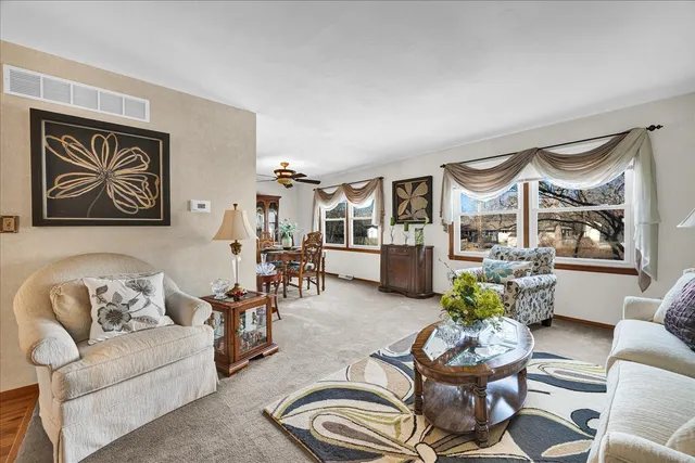 $299,900 | 9 Linda Lane, Normal, IL 61761