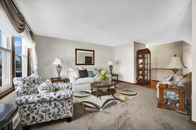 $299,900 | 9 Linda Lane, Normal, IL 61761