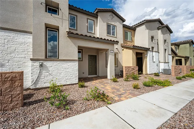 $378,000 | 852 Angwin Lane, Henderson, NV 89011