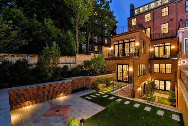 $4,835,000 | 5 Joy Street, Unit I, Boston, MA 02108