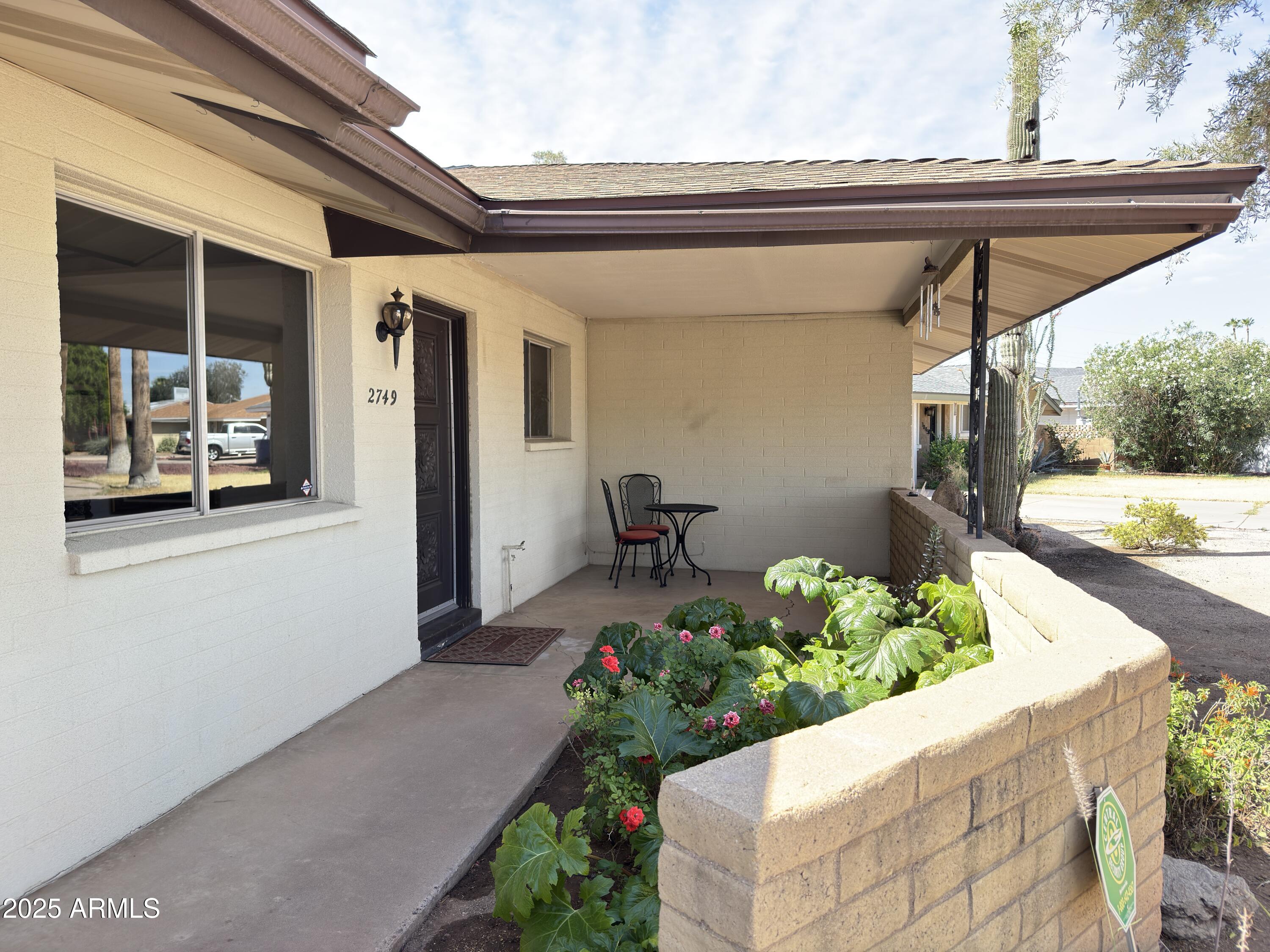 2749 South Rita Lane Tempe, AZ 85282 - Photo 3 of 51 3 Front Couryard Area
