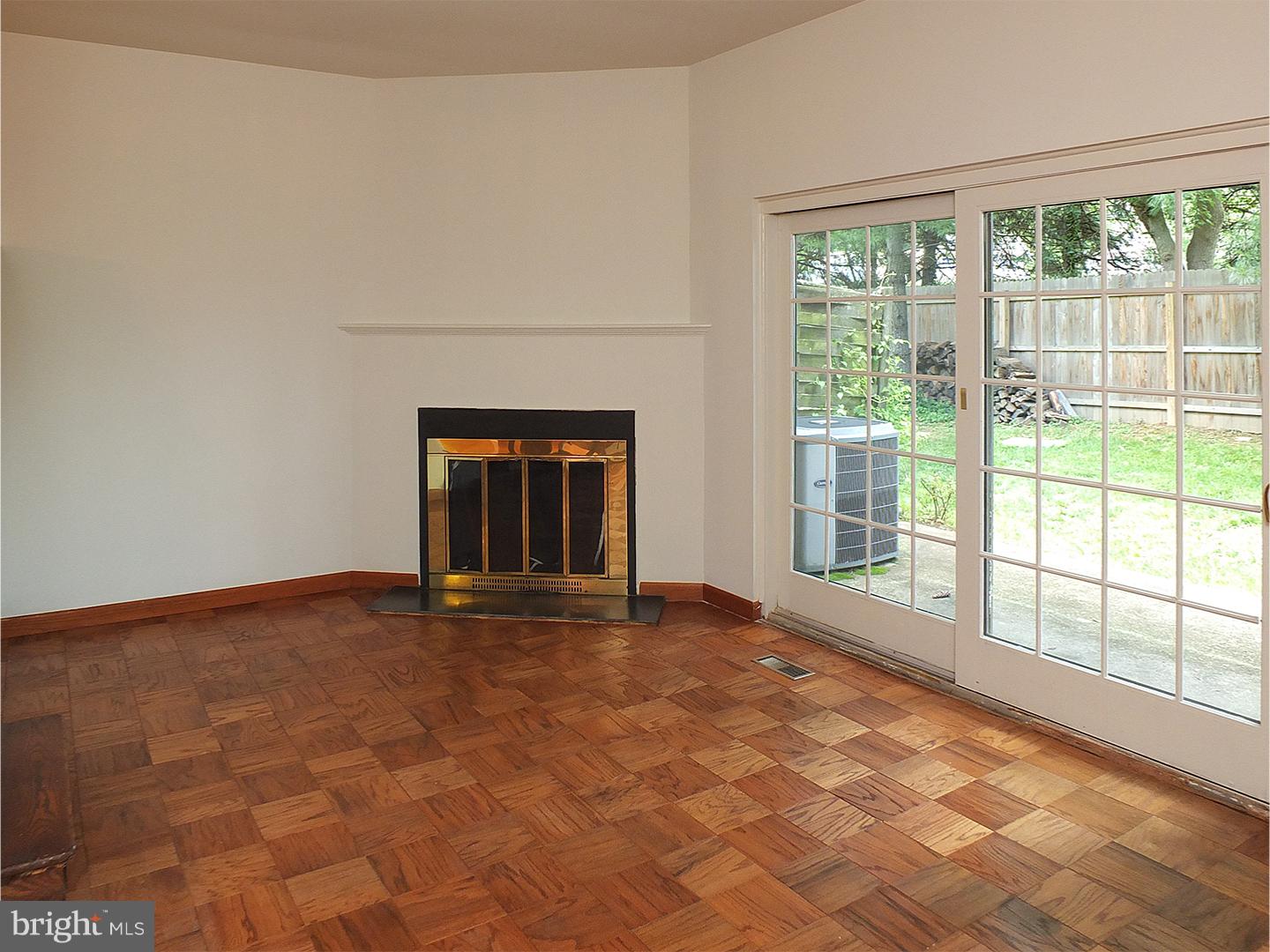 104 A Lantoga Road, Unit 3 Wayne, PA 19087 - Photo 3 of 14 Living Room