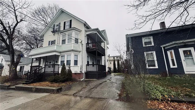 $1,200 | 150 East Street, Unit 1, Pawtucket, RI 02860