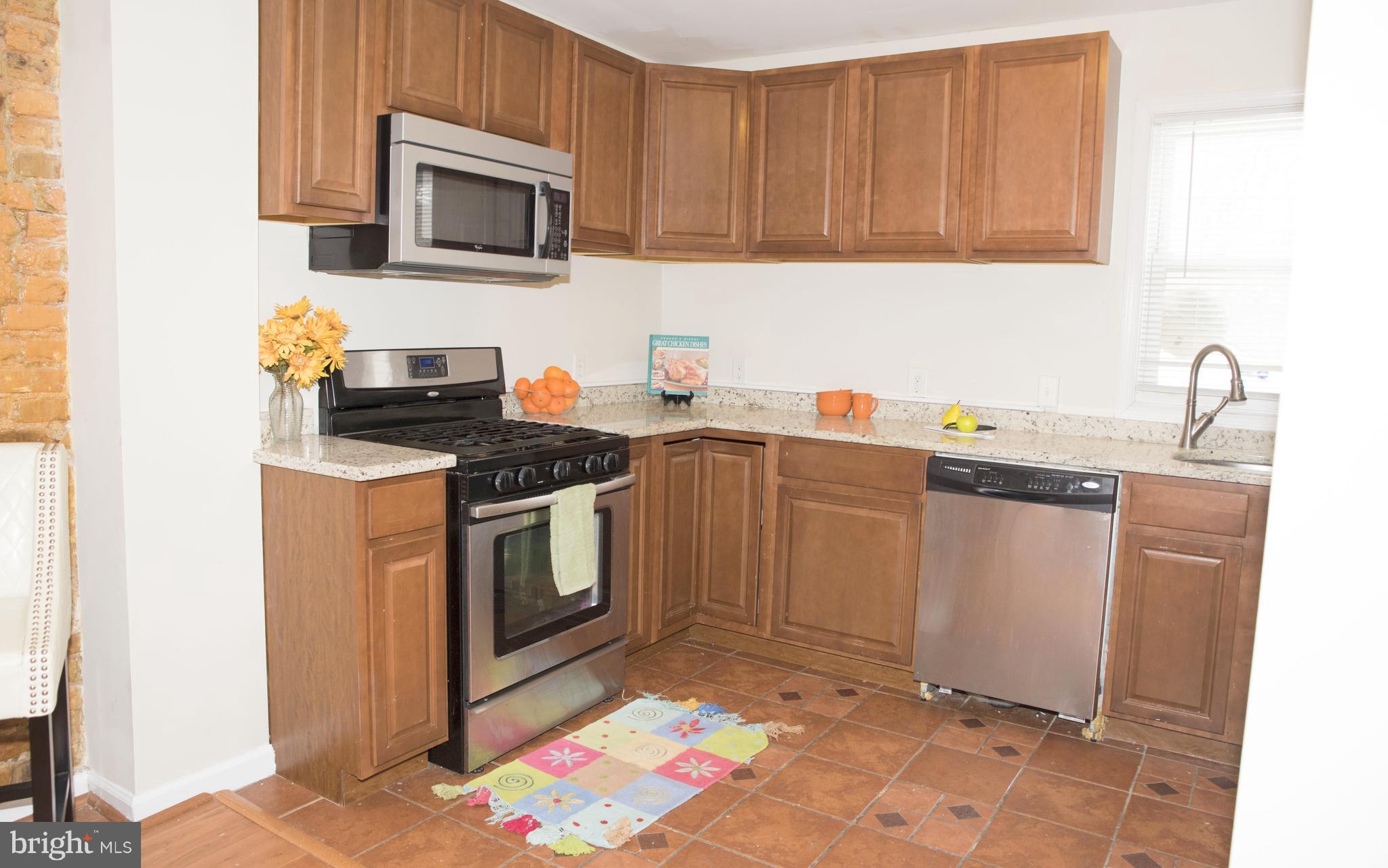 624 Wicklow Road Baltimore, MD 21229 - Photo 12 of 26 Kitchen