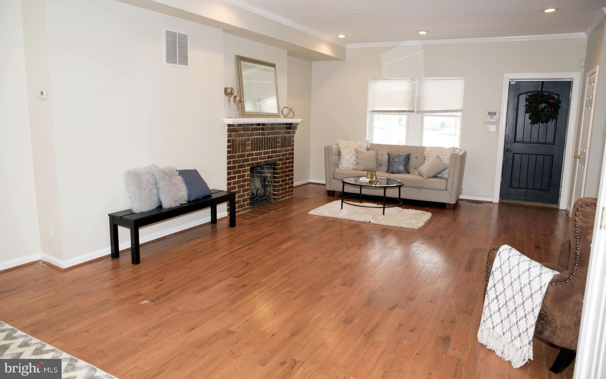 624 Wicklow Road Baltimore, MD 21229 - Photo 5 of 26 Interior (General)