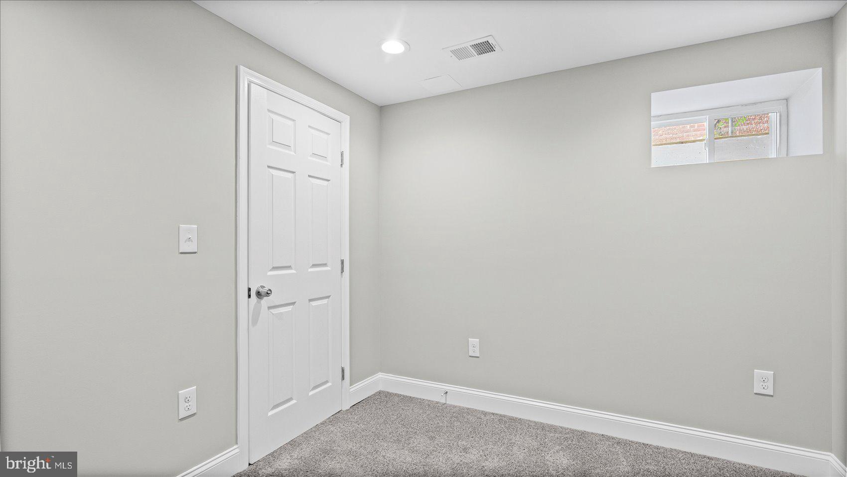 1633 Ralworth Road Baltimore, MD 21218 - Photo 25 of 44
