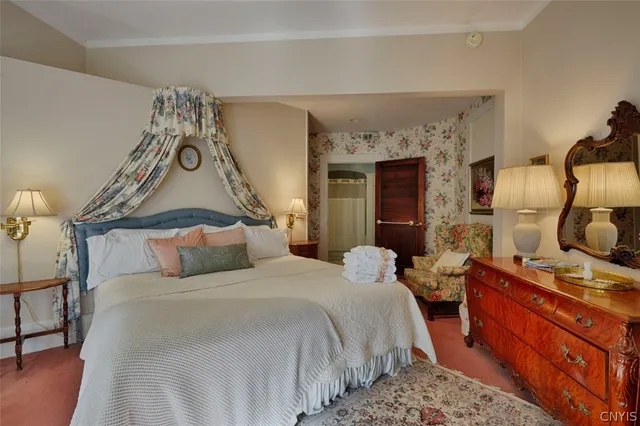 $1,295,000 | 21979 Club Road, Alexandria, NY 13640