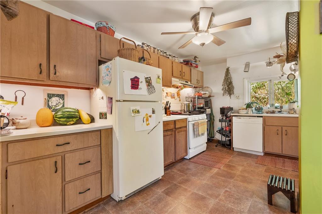 554 Becks Run Road Pittsburgh, PA 15210 - Photo 10 of 29 Gallery Image 10