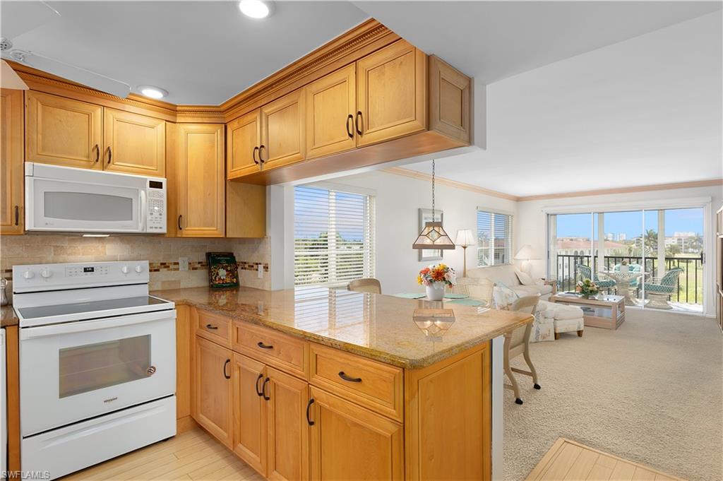 37 High Point Circle East, Unit 401 Naples, FL 34103 - Photo 23 of 36 Gallery Image 23