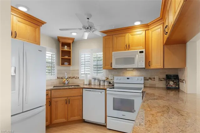 $389,000 | 37 High Point Circle East, Unit 401, Naples, FL 34103