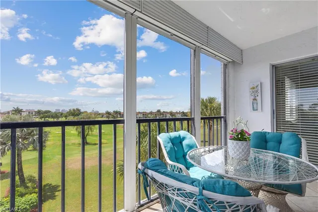 $389,000 | 37 High Point Circle East, Unit 401, Naples, FL 34103