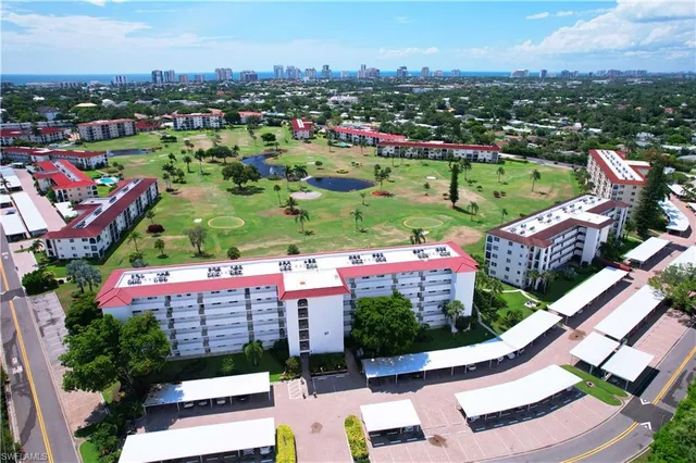 $389,000 | 37 High Point Circle East, Unit 401, Naples, FL 34103