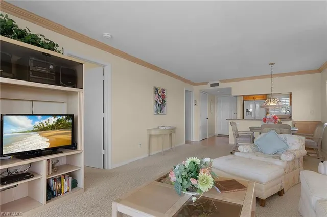 $389,000 | 37 High Point Circle East, Unit 401, Naples, FL 34103