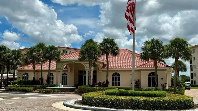 $389,000 | 37 High Point Circle East, Unit 401, Naples, FL 34103