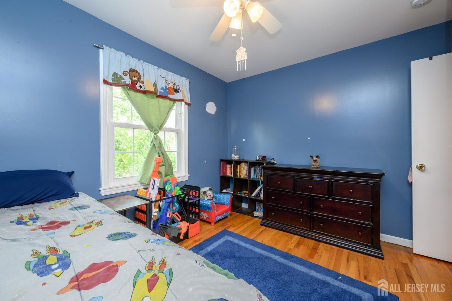 171 Howell Avenue Fords, NJ 08863 - Photo 19 of 33