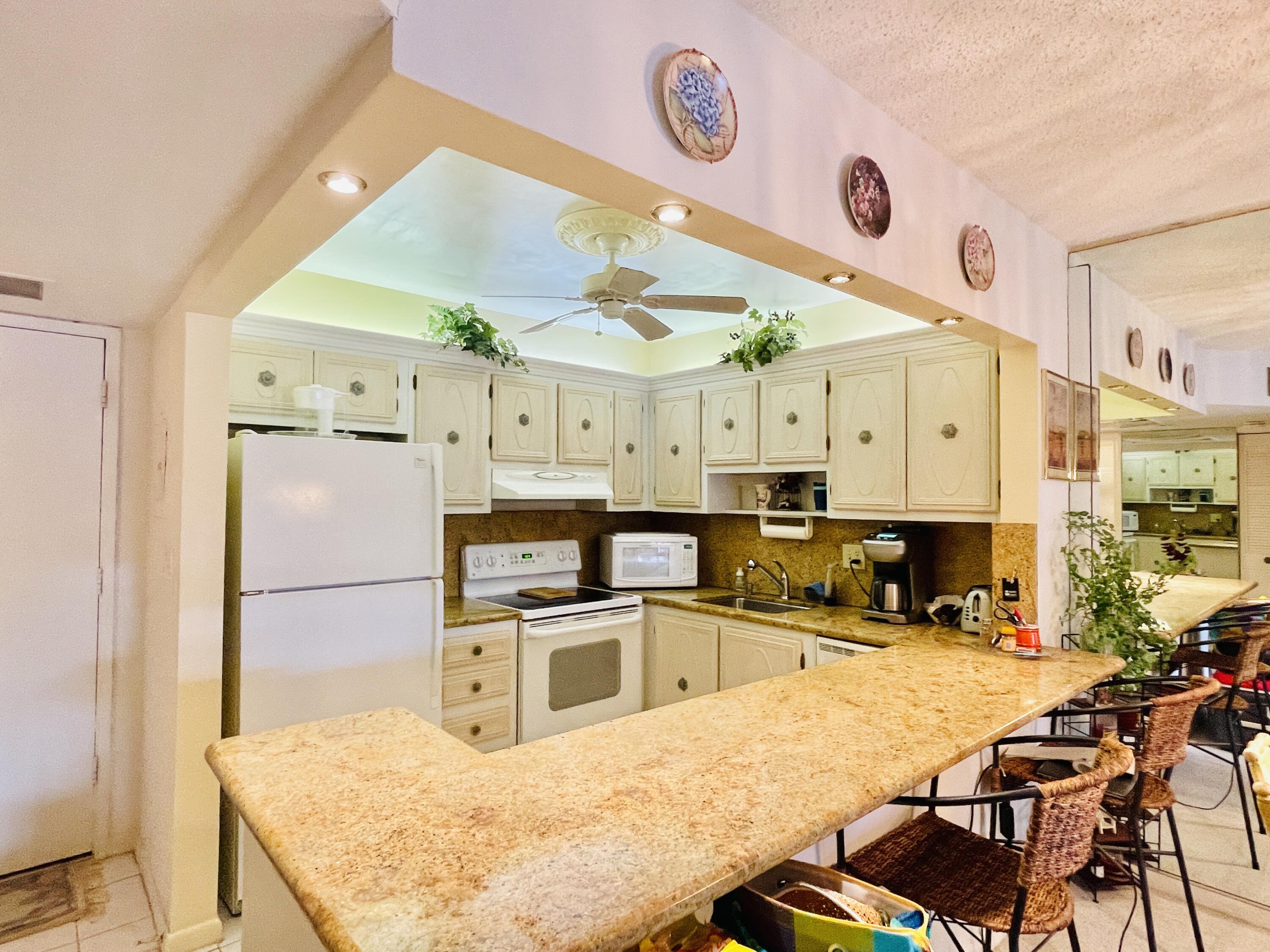 257 South Cypress Road, Unit 443 Pompano Beach, FL 33060 - Photo 3 of 27 IMG_8970